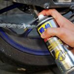 Cómo lubricar la cadena de una motocicleta