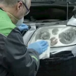 Reparación de plástico rayado en coche